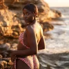 L'iconique Triangle motif Saint-Tropez maillot de bain de dos